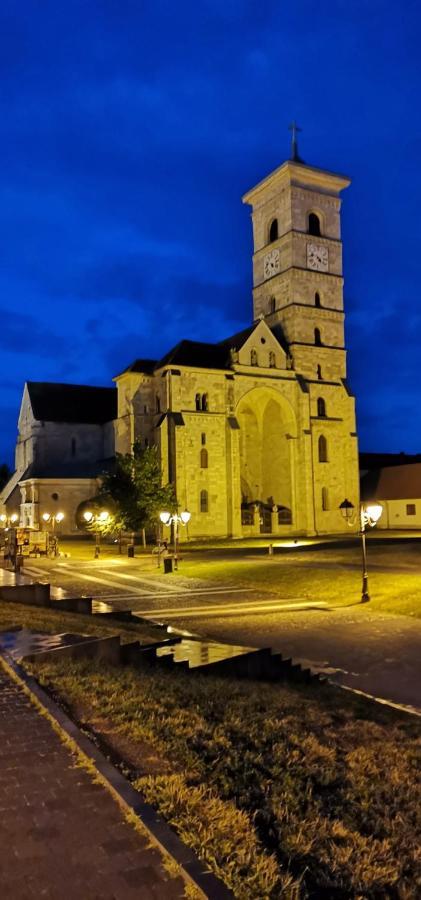 Alba Iulia - Apartament In Inima Transilvaniei Екстер'єр фото