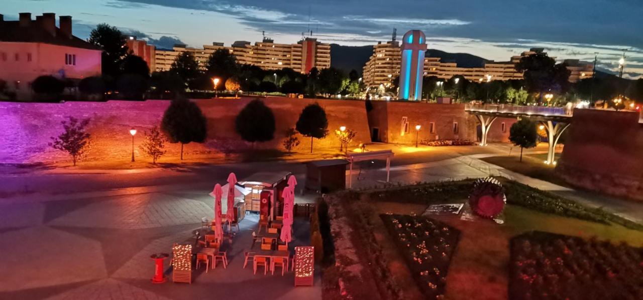Alba Iulia - Apartament In Inima Transilvaniei Екстер'єр фото